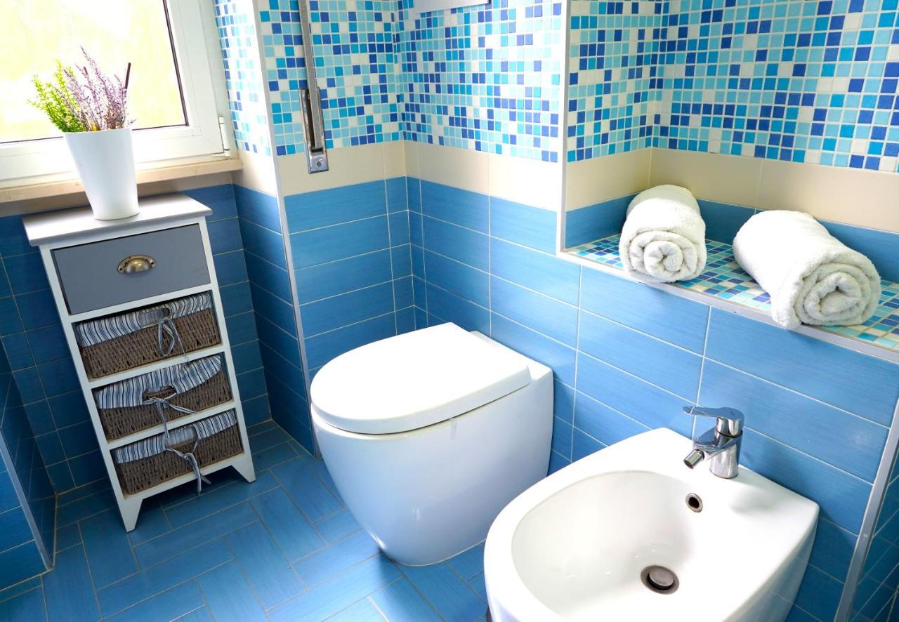 Hostly - Vittoria House - Near The Center With Private Parking Naples